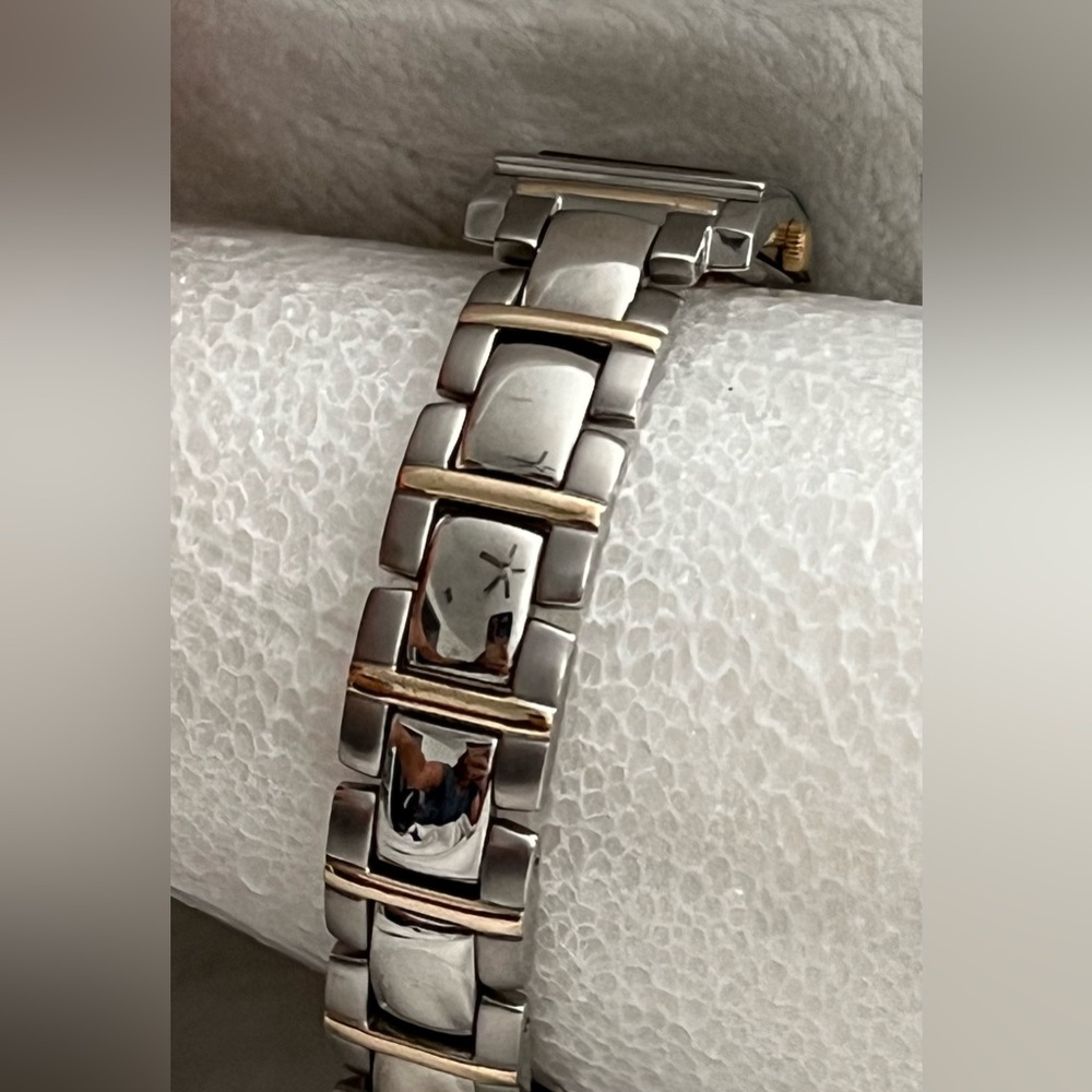NWT Authentic Vintage Kenneth Cole 2-Tone Stainless Steel Bracelet Watch KC4300 - Picture 4 of 15